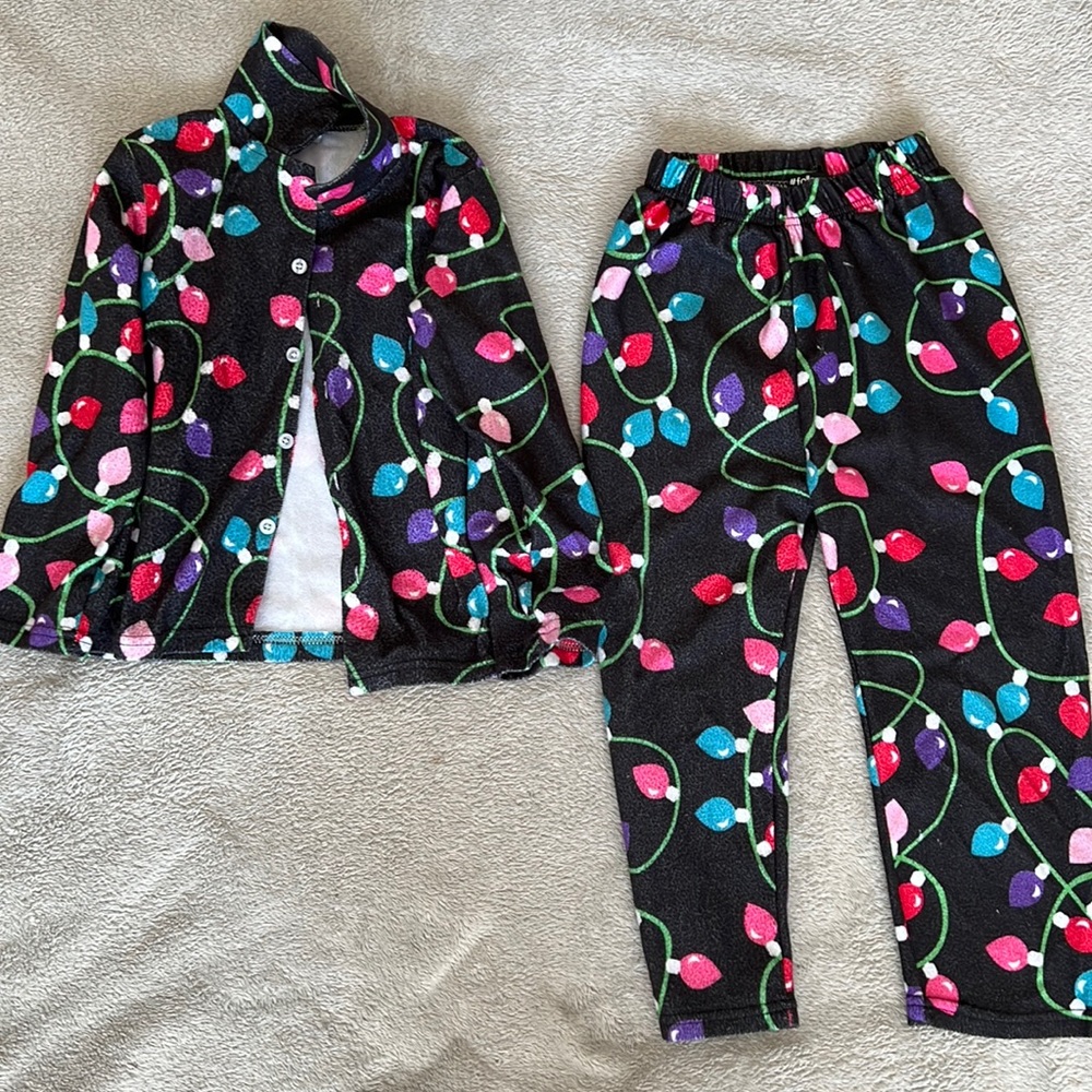 Christmas light size 5/6 flannel pajama set